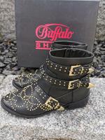 Buffalo Stiefeletten Bikerboots schwarz mit goldenen Nieten Gr.39 Bayern - Ebermannstadt Vorschau
