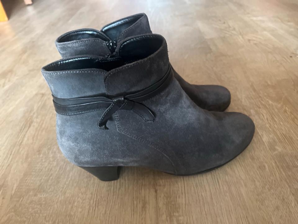 Graue Wildlederstiefeletten von Gabor, Gr. 6 1/2, selten getragen in Wuppertal