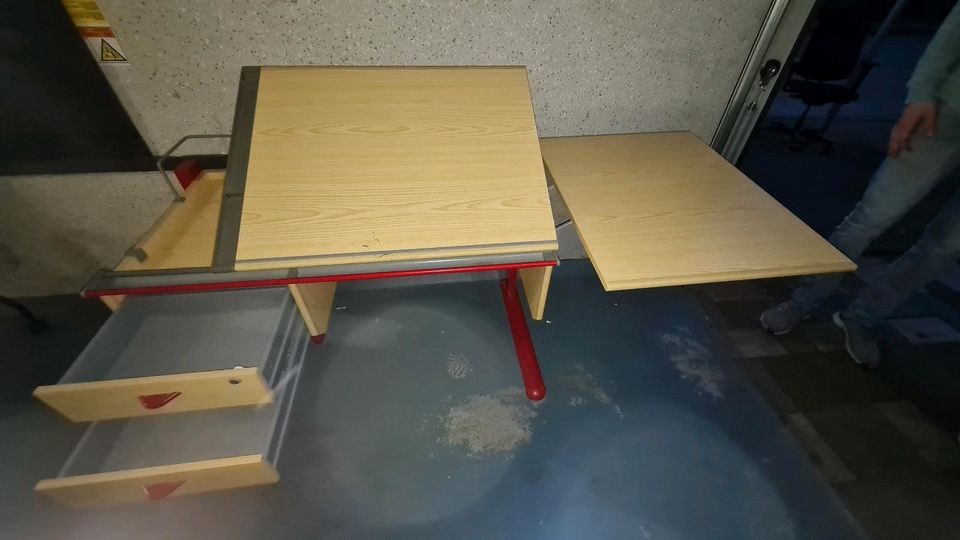 Schreibtisch von moll in Duisburg