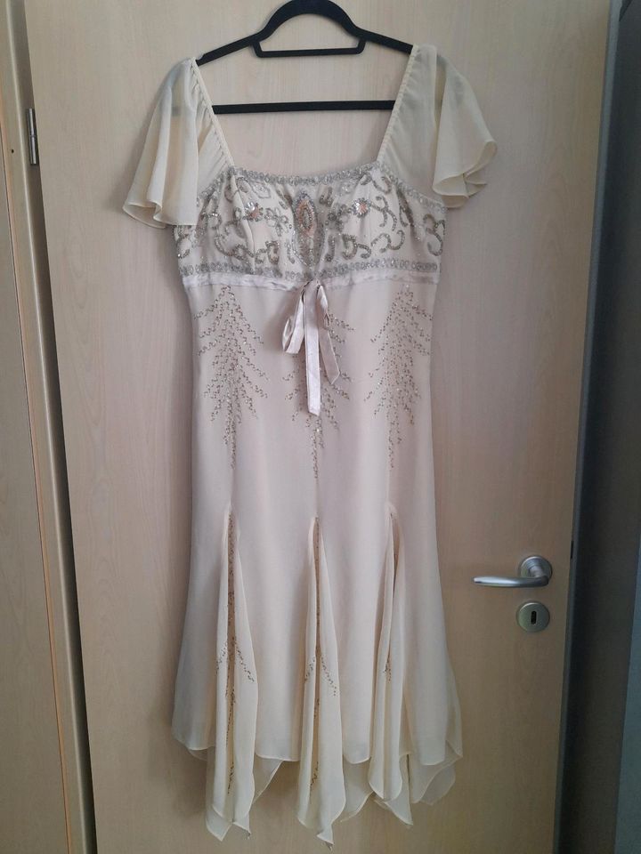 Kleid Größe 40 in Schwandorf