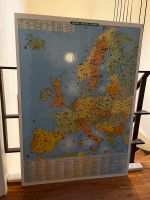 Weltkarte auf einer Platte geklebt, Bild, Raumteiler Nordrhein-Westfalen - Bergisch Gladbach Vorschau