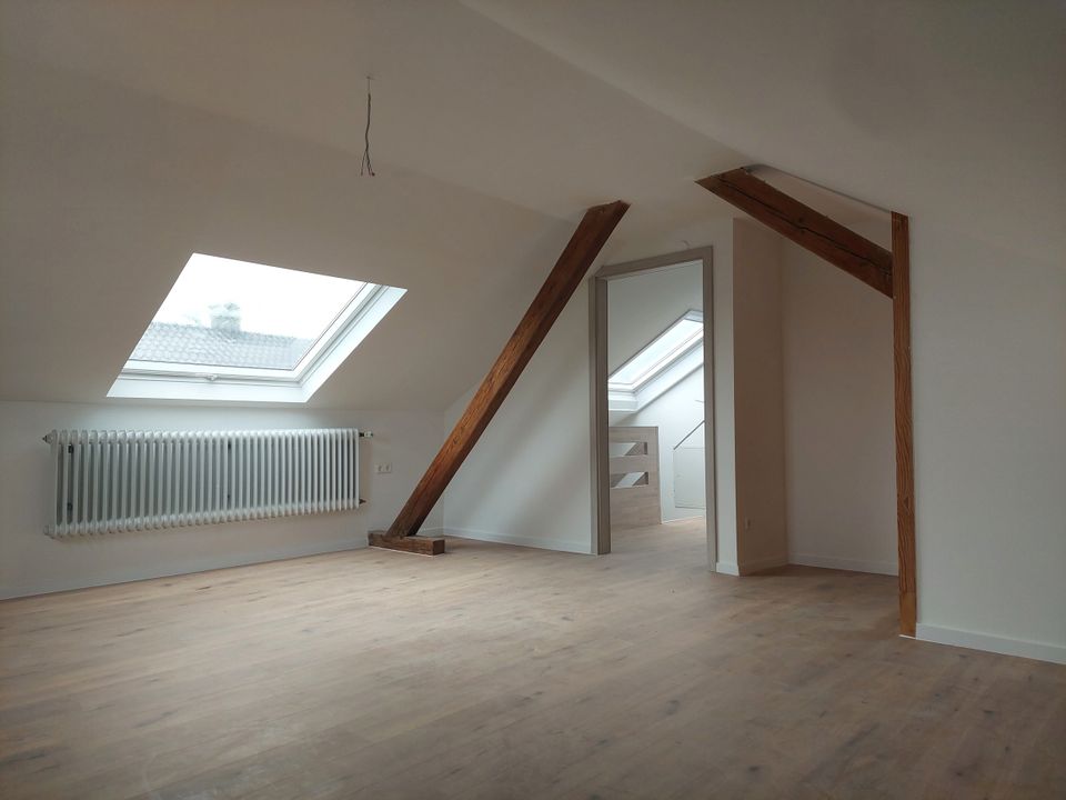 Attraktive 3-Zi.-Maisonette-Wohnung mit Balkon in Marxzell /Pf. in Marxzell