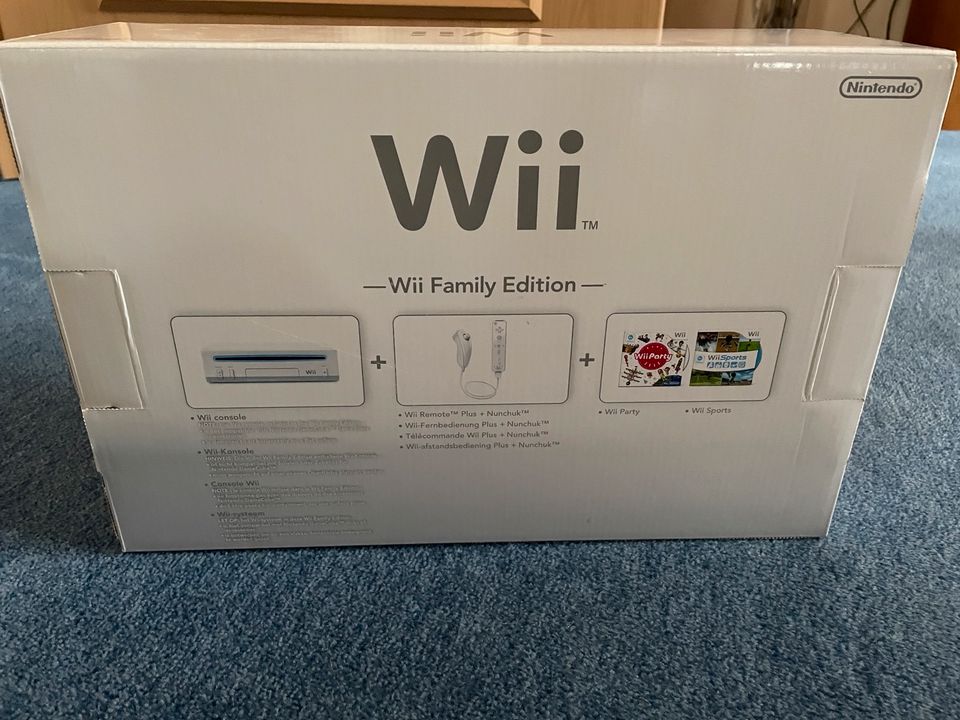 Wii Family Edition inkl. 2 Spielen in Hessisch Oldendorf