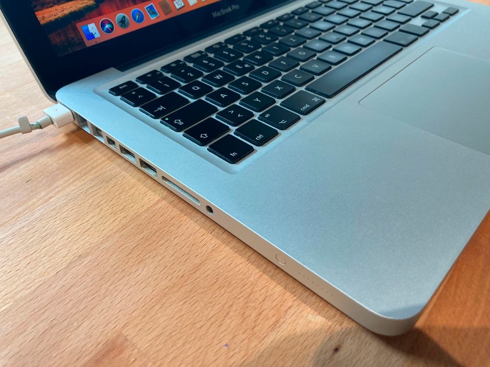 Macbook Pro 13" A1278 - intel core2duo 2,4 GHz - 4GB RAM in Ludwigsburg