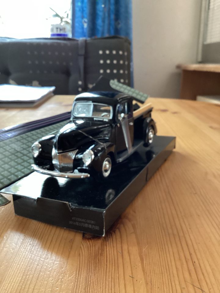 Ford PickUp 1940 im Maßstab 1:24 neu und OVP in Hamburg