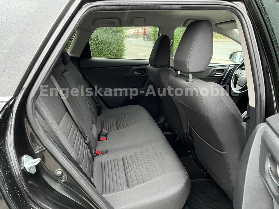 Toyota Auris 1.8 Touring Sports/NAVI/SCHECKH./ALLW./1HD in Oer-Erkenschwick