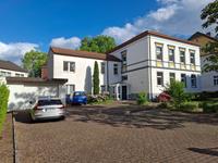 Bückeburg Mitte, Villenetage mit Balkon und großer Garage Niedersachsen - Bückeburg Vorschau