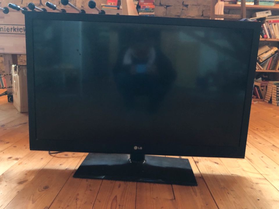 LG TV/Fernseher 42lv375s fullHD - 107cm -Tausche gegen PS4!!! in Relsberg