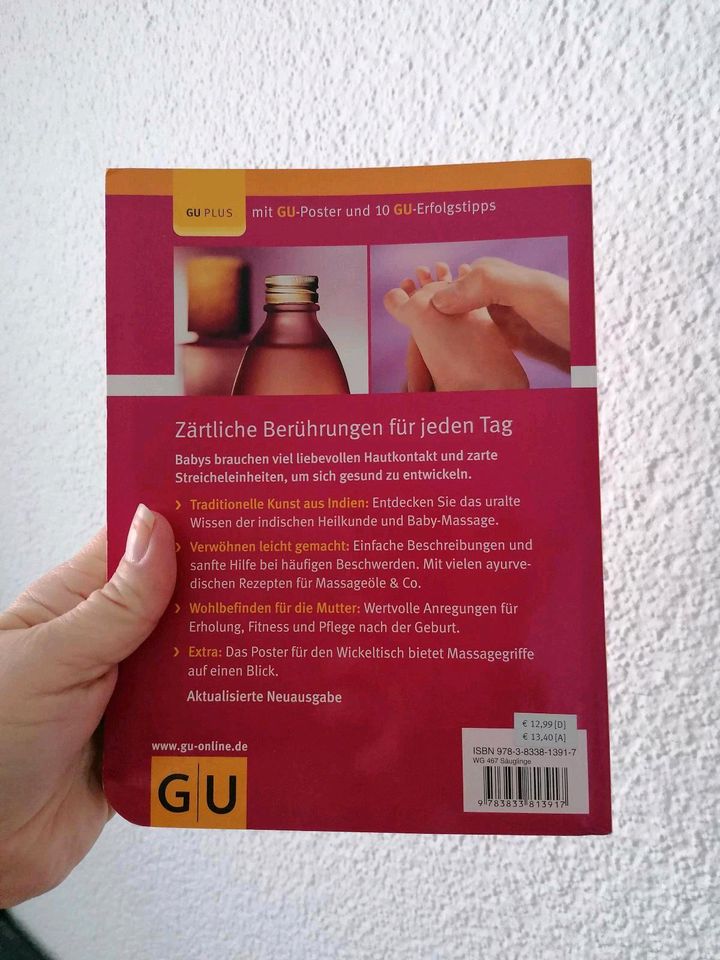 Christina Voormann: Babymassage GU Ratgeber mit Ölrezepte +Poster in Nohfelden