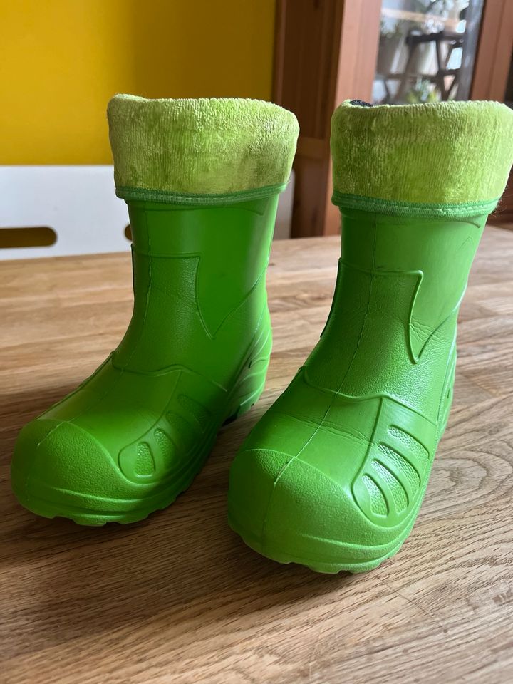 Gummistiefel Größe 30 warm in Ebersbach bei Großenhain