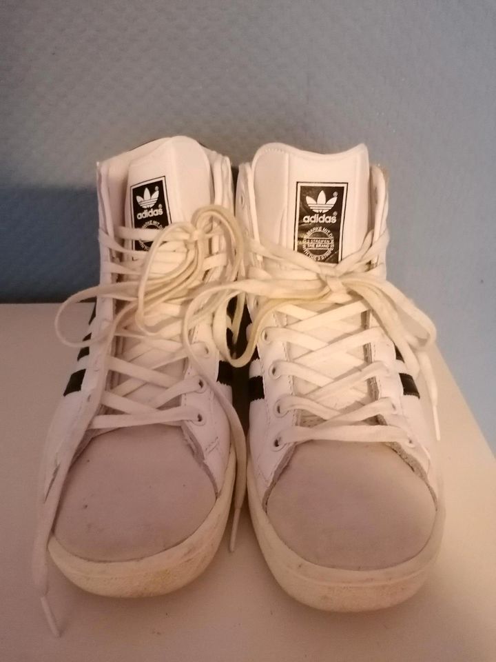 Original Adidas Allround Kultschuhe 80er/ top Zustand in  Nordrhein-Westfalen - Gelsenkirchen | eBay Kleinanzeigen ist jetzt  Kleinanzeigen