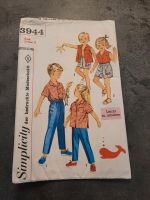 Simplicity 3944 Schnittmuster zu verschenken Nordrhein-Westfalen - Ratingen Vorschau