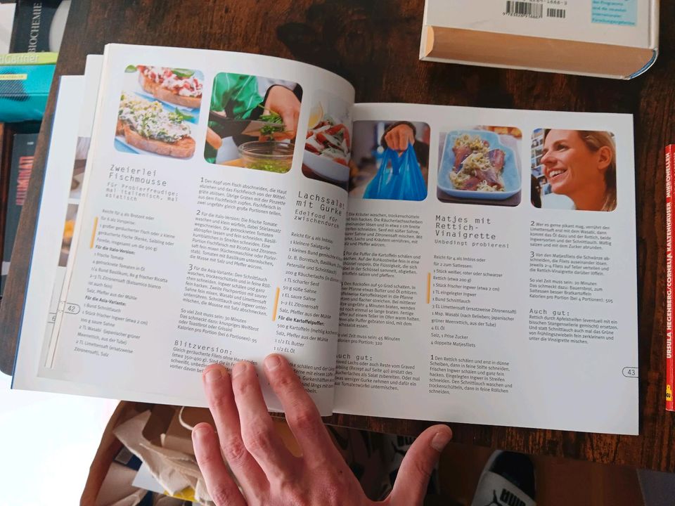 4 Bücher über Lebensmittel. Kochbücher und Sachbücher in Würzburg