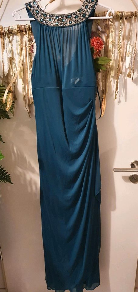 Abendkleid lang grün gr. 42 in München