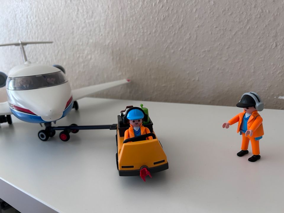 Playmobil Flughafen und Flugzeug in Aachen