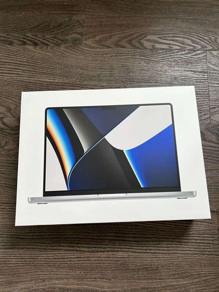 MacBook Pro 14“ M1 Silber in Berlin