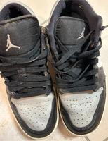 Gebrauchter Jordan 1 low grau -weiß - schwarz Gr.41 Bayern - Kürnach Vorschau