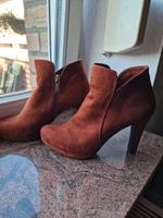 Stiefeletten Braun Wildleder Optik tamaris Größe 38 Niedersachsen - Stadthagen Vorschau