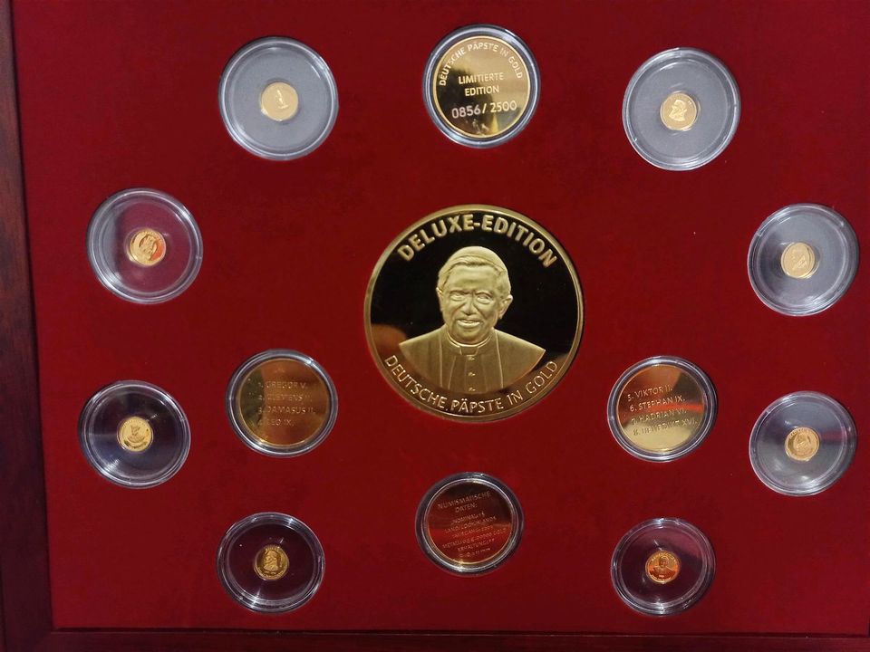 Münzen Die deutschen Päpste Historische Goldmünzen Kollektion in Frankfurt am Main