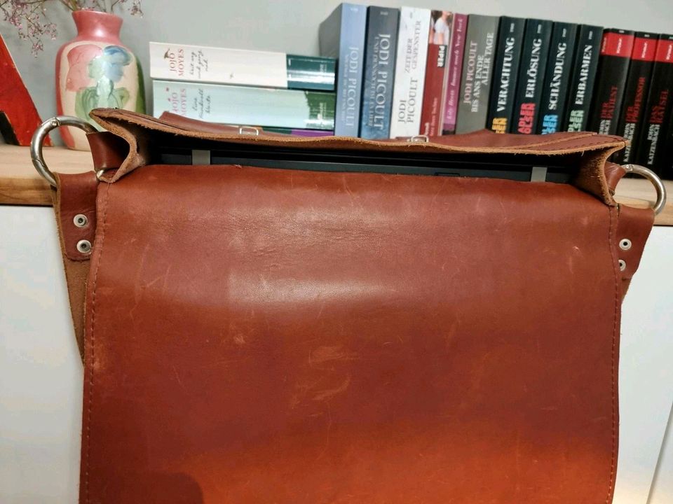 Braune Aktentasche / Ledertasche / Latoptasche Vintage Retro in Berlin