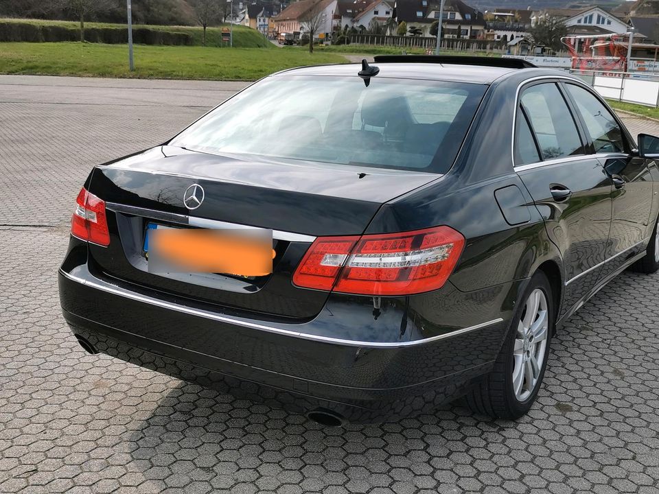 Mercedes-Benz E 350 CDI 4MATIC in Endingen