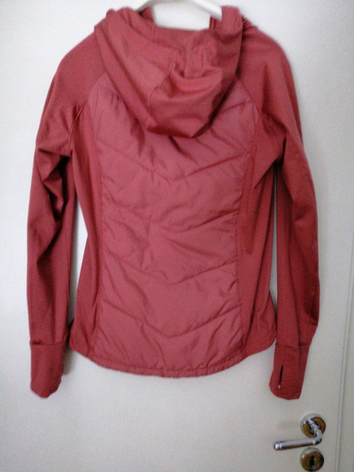 Neu+ungetragene H&M Sportjacke Kapuze S in Lauter