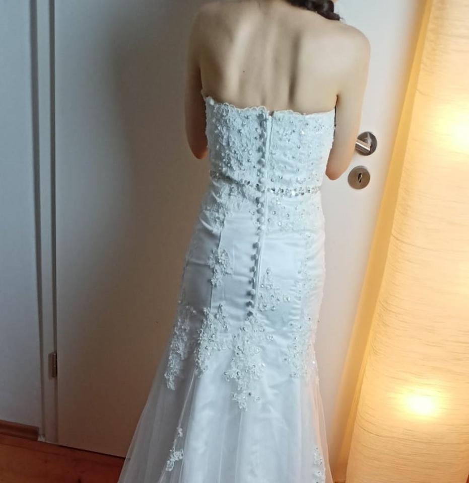 Elegantes Brautkleid XS – Schleppe & Spitze, auch für Shooting in Berlin