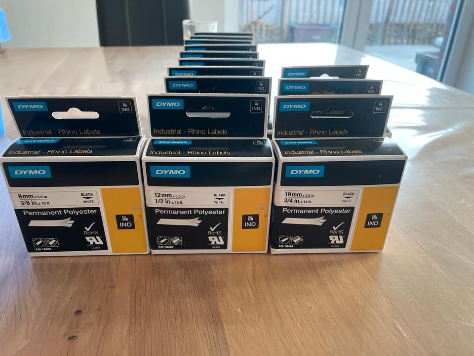 Dymo Permanent Polyester Label Etikettieren Rhino Schriftband in Hohnstorf (Elbe)
