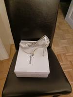 Damen Schuhe,PUMPS,HIGH HEELS PLATEAU STILETTO MIT NIETEN SILBER Hessen - Wiesbaden Vorschau