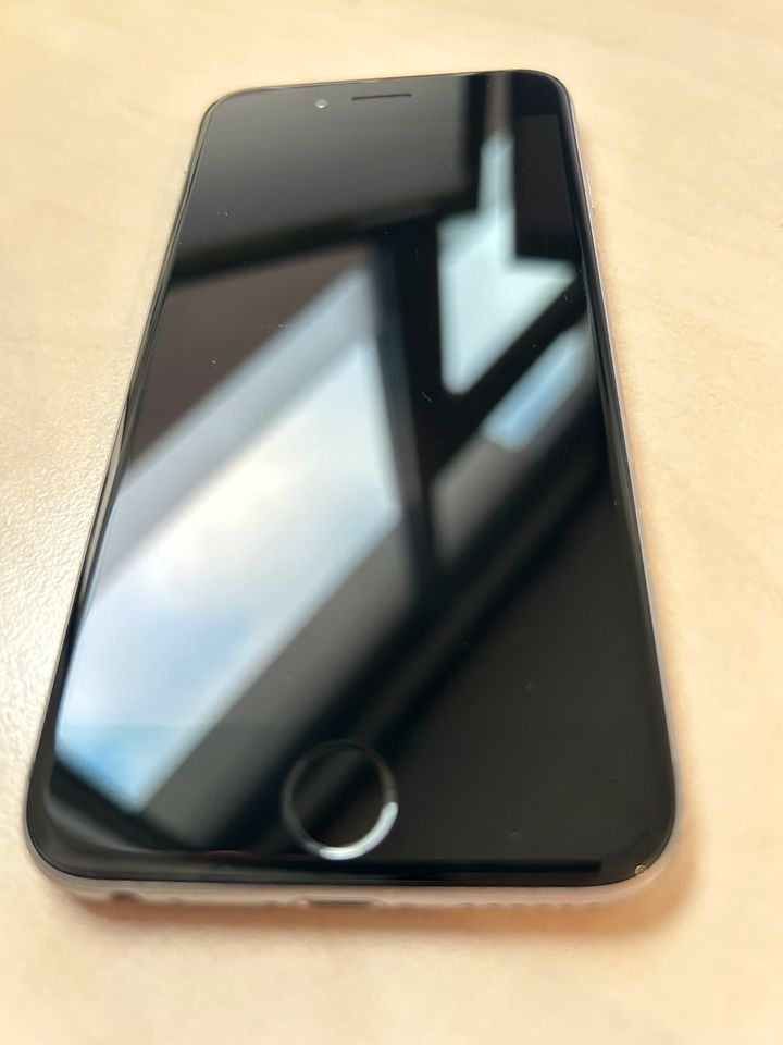 iPhone 6s, 16GB, schwarz/grau in Dresden