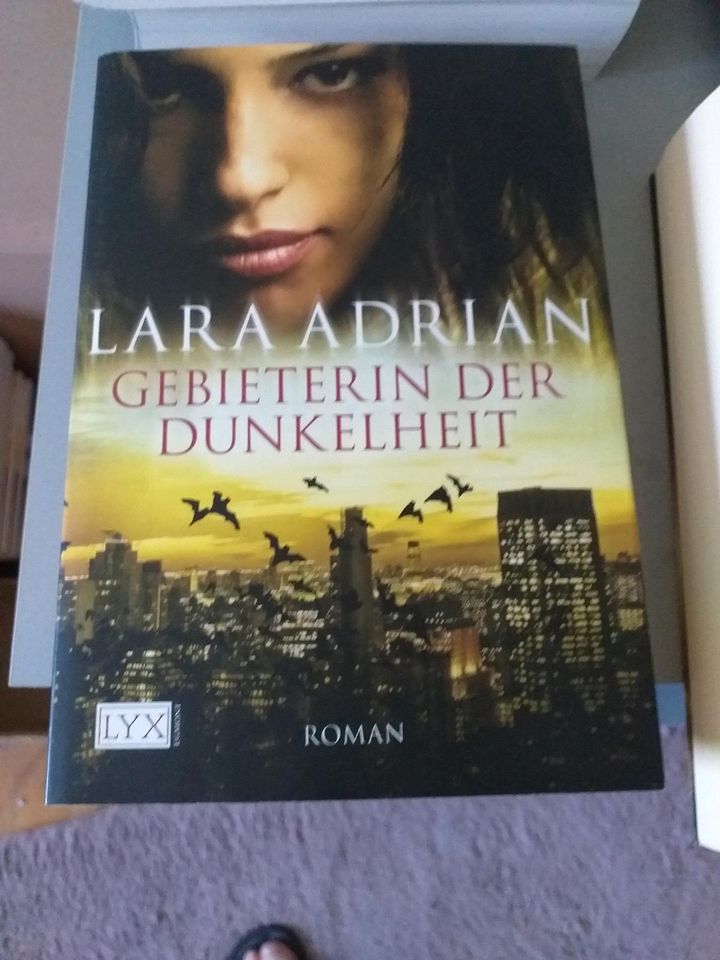 Lara Adrian fantasybücher in Neumünster