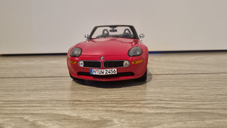 1:18 Kyosho BMW Z8 Roadster Rot in Ebhausen