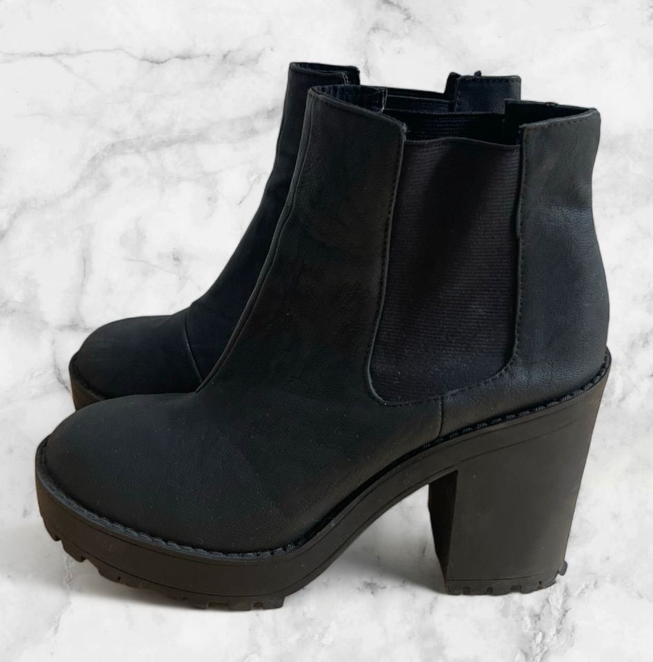 Stiefelletten Ankle Boots Chunky in Bremen