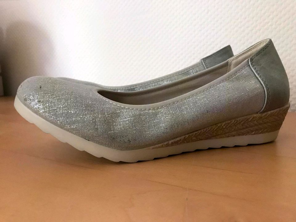 Keilabsatz Pumps Cityline Silber NEU Gr. 39 in Saarbrücken