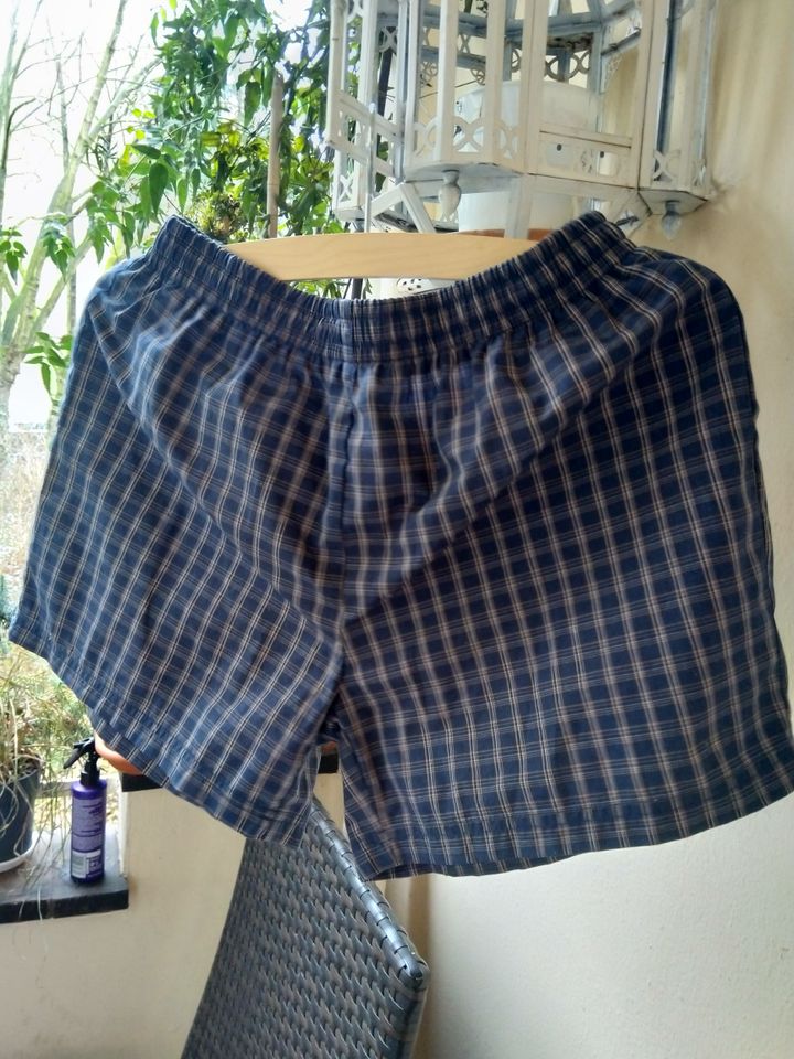 Neue! MAUI WOWIE Badehose Bermuda Shorts  M blau kariert in Berlin