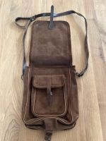 Coole Wildleder Tasche, braun aus den 70 iger Jahren! Niedersachsen - Neu Wulmstorf Vorschau