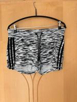 Shorts Adidas schwarz weiß Kr. München - Unterschleißheim Vorschau