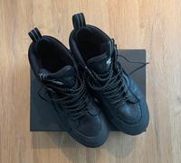 Schuhe der Marke Vans in schwarz und in der Größe 41 Sachsen - Chemnitz Vorschau