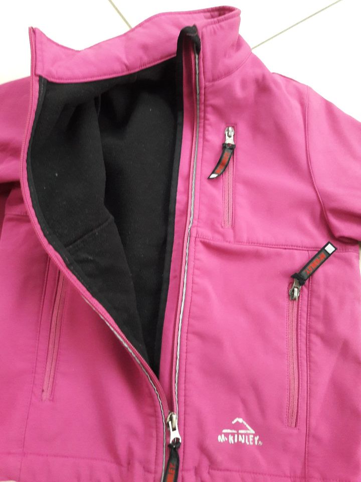 Softshelljacke und Buddelhose Topolino Gr. 116 pink lila in Rastdorf