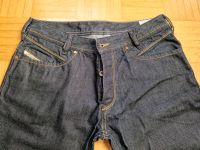 DIESEL IAKOP regular slim-tapered Herrenjeans dunkelblau W31/L30 Stuttgart - Möhringen Vorschau