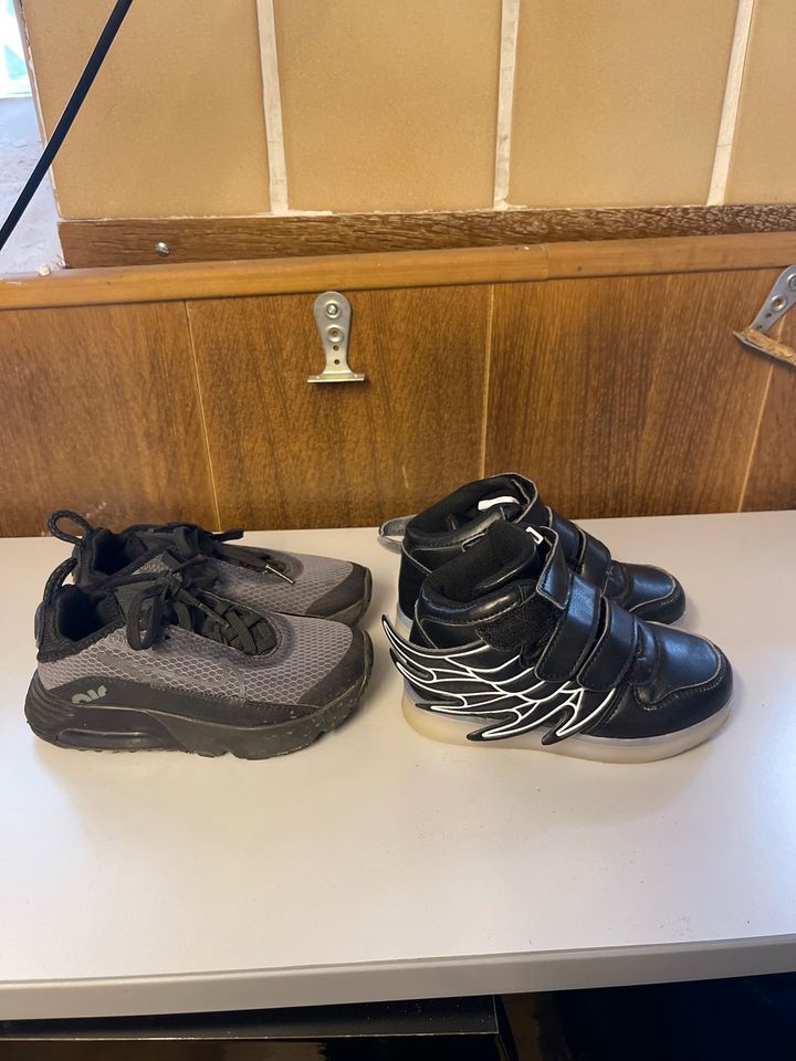 Nike Air Max / Sneaker / Kinderschuhe Gr. 27/27,5 in Flensburg