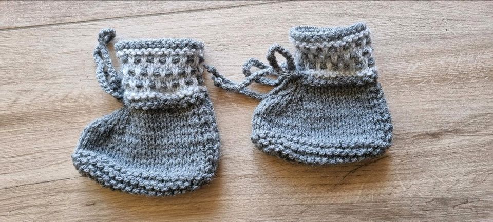 Baby Schuhe, Baby Socken in Offenberg