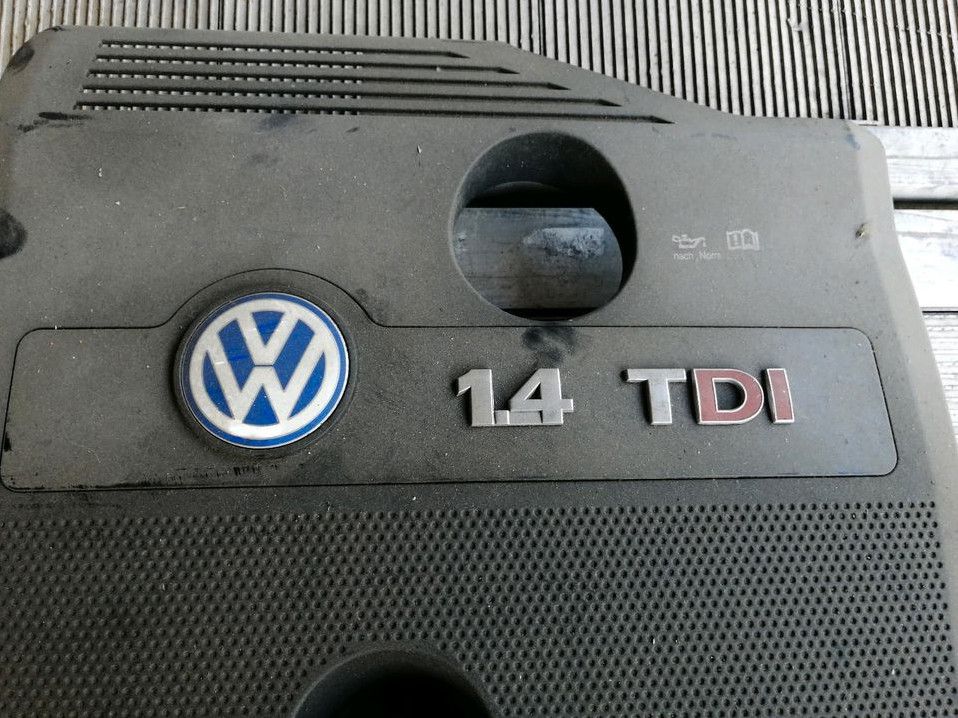 VW motor Abdeckung 1.4 TDI in Baden-Württemberg - Calw, Ersatz- &  Reparaturteile