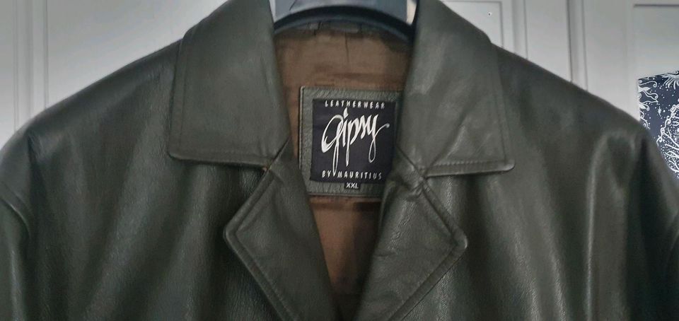 Tolle Leder Jacke neuwertig zu verkaufen in Berlin