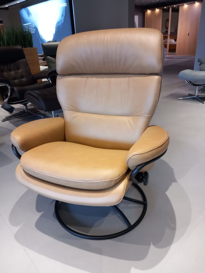 Stressless,Sessel u. Hocker, Rome ,Ausstellungsstück,2.897,--€** in Schneverdingen