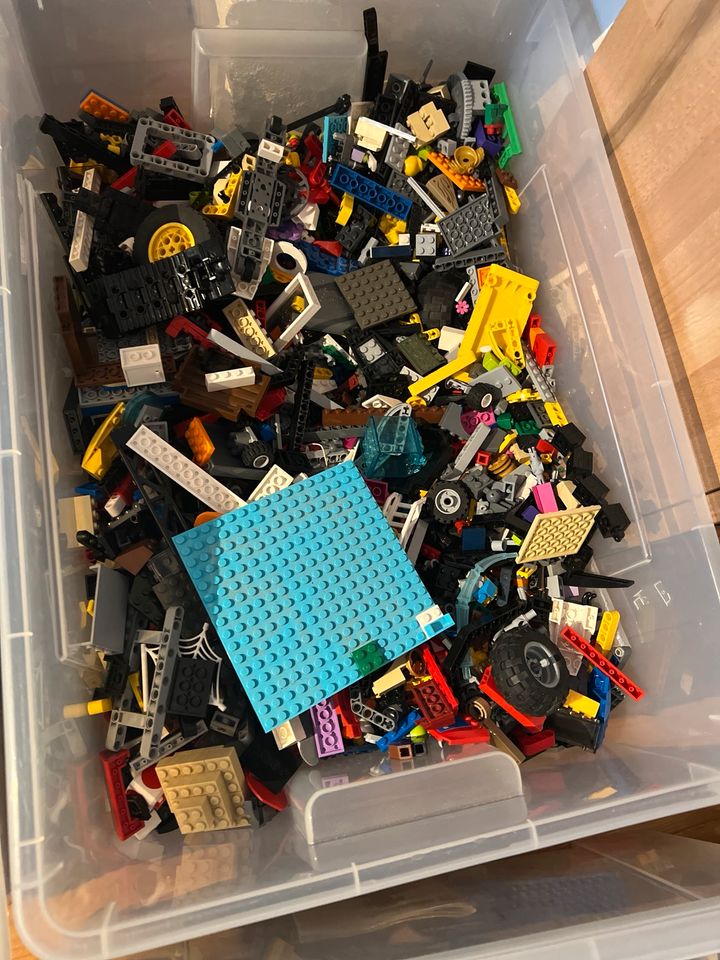 Lego zu verkaufen (ohne die Boxen) in Ettenheim