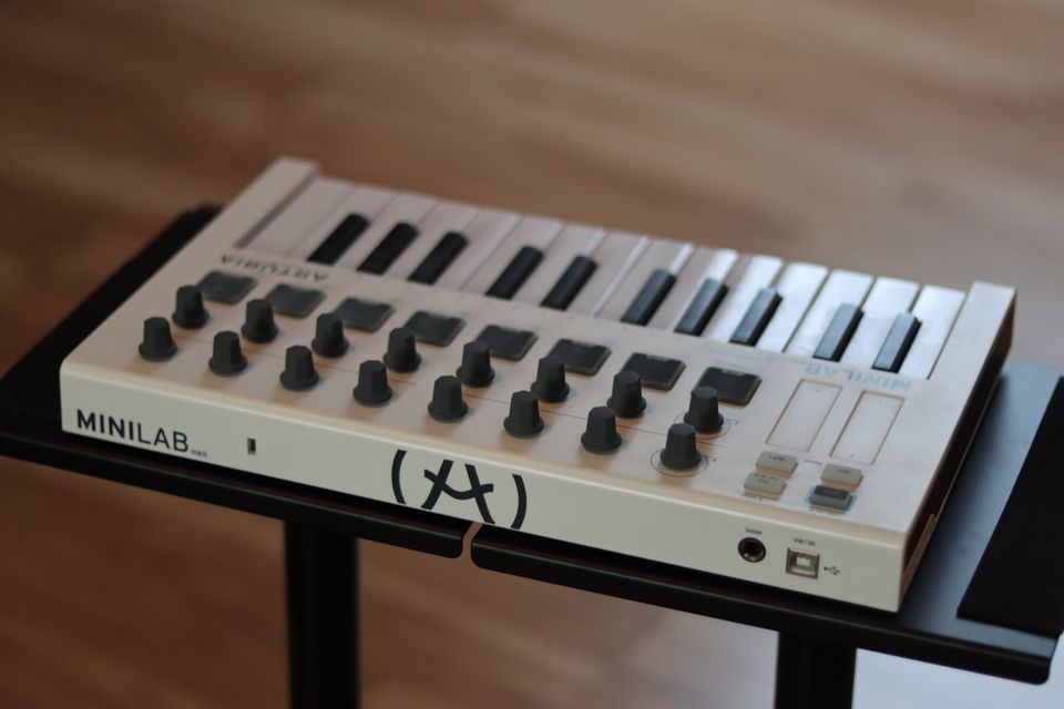 Arturia MiniLab MKII - Midi Controller in Karlsruhe