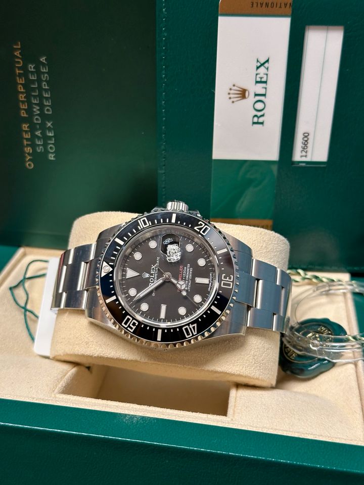 Rolex Sea-Dweller Red 43MM 126600 Full Set LC100 ‼️ in Neunkirchen Siegerland