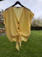 Neuwertige Knoten-Bluse Gr.44,Binde-Bluse,Hemd,Shirt,Damen,gelb Nordrhein-Westfalen - Titz Vorschau