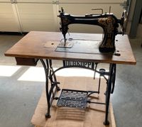 Dürkopp Nähmaschine Vintage mit Tisch Nordrhein-Westfalen - Detmold Vorschau